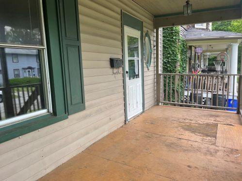 327 Boyles Ave, New Castle, PA 16101-2518