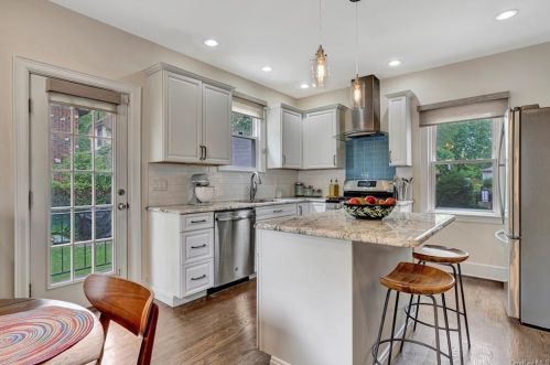 380 Summit Ave, Mount Vernon NY  10552-2206 exterior