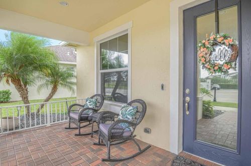 10351 West Park Ave, Fort Pierce, FL 34987-2116