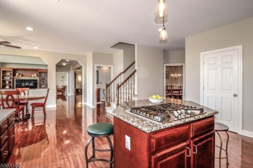 21 Patrick Henry Pl, East Amwell Township NJ  08551-1805 exterior