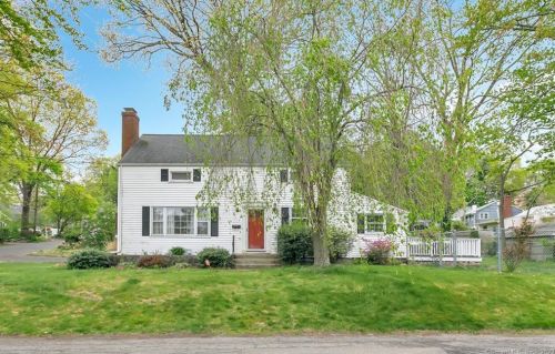 510 Palmetto Rd, Bridgeport, CT 06606-1220