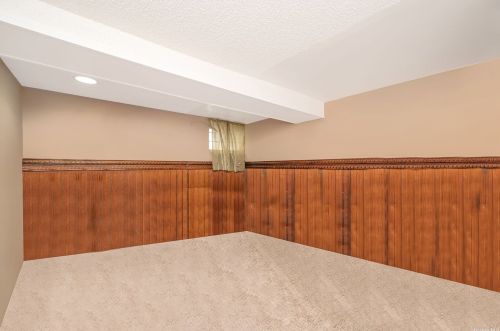 100-12 205th St, Jamaica NY  11423-2210 exterior