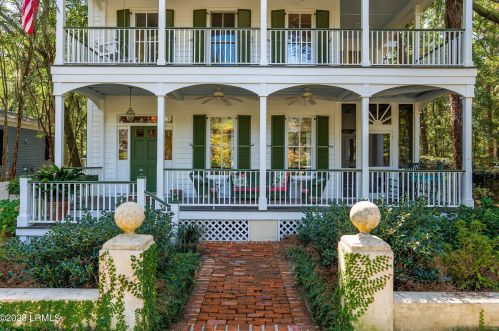 23 Newpoint Rd, Beaufort, SC 29907-2045
