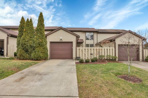 1104 Slope Bay, Zanesville, OH 43701-1568