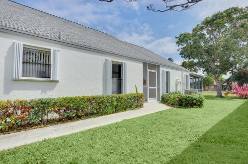 58 Hastings Ln, Boynton Beach, FL 33426-7618