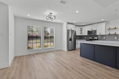 1653 Belltower Dr, Lewisville TX  75067-3202 exterior