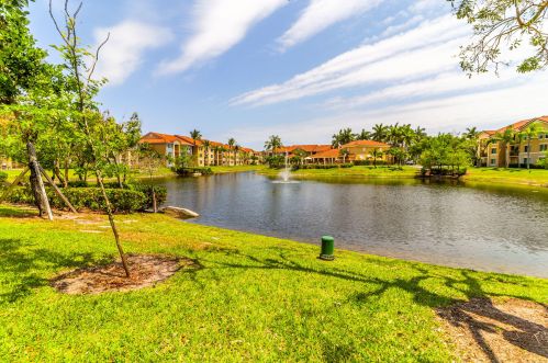 701 Villa Cir, Boynton Beach, FL 33435-8914