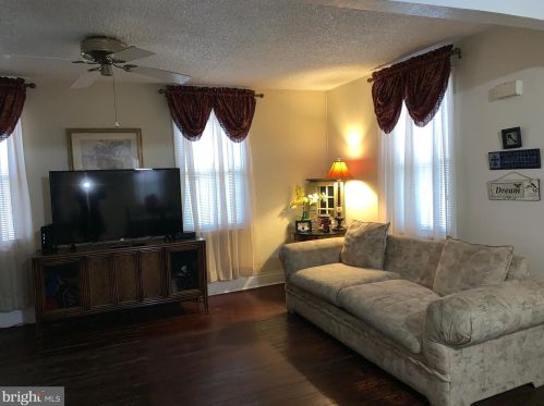 2842 Constitution Rd, Camden NJ  08104-2985 exterior