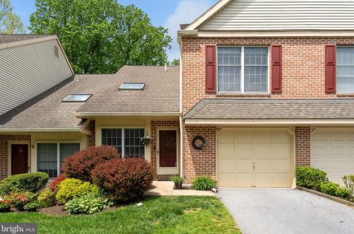 40 May Apple Dr, Downingtown, PA 19335-3442