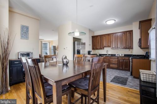 443 Park Rd, Washington, DC 20010-2531