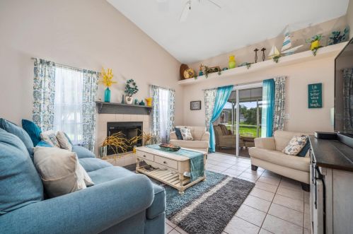 1827 Aynsley Way, Vero Beach, FL 32966-8064