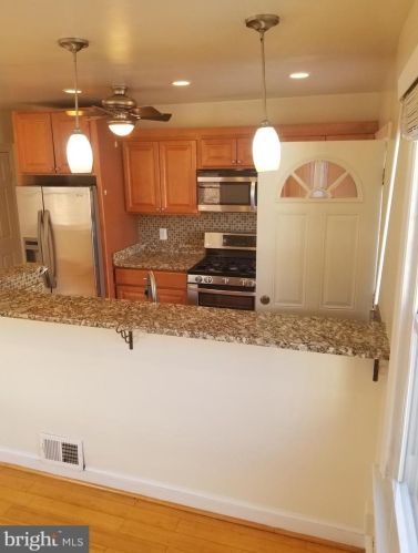 904 Alabama Ave, Washington DC  20032-4247 exterior