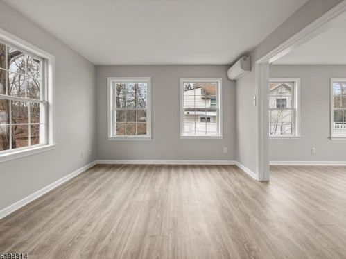 18 Berry Ln, West Milford NJ  07480-3632 exterior