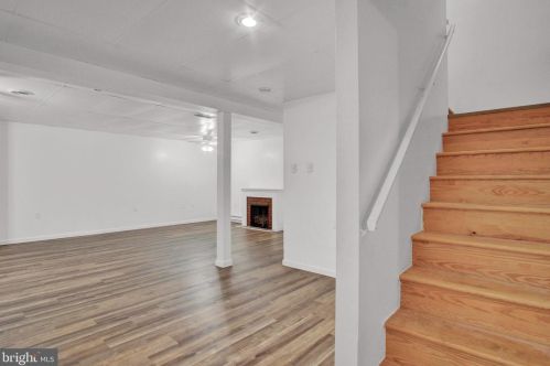 11 Thrush Dr, Carlisle PA  17015-7653 exterior