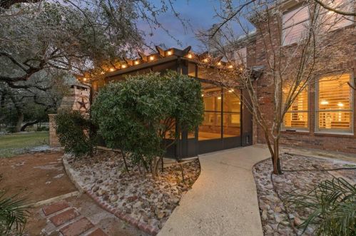 1531 Shinnecock Hl Dr, Georgetown TX 78628-0911 exterior