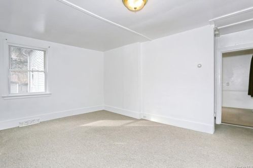 369 Route 17, Tuxedo Park NY  10987-4306 exterior