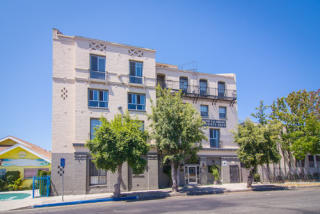 839 St Andrews Pl, Los Angeles CA  90005-3359 exterior