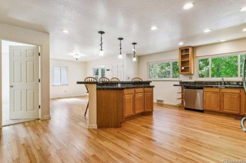 2824 Jackson St, Denver CO 80210-5639 exterior