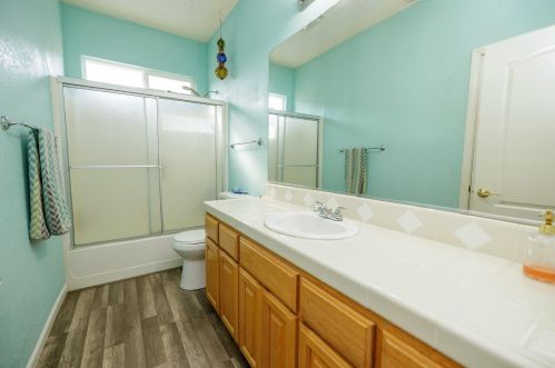 2135 Canyon Creek Ct, Newman CA  exterior