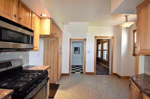 406 Walnut St, Latrobe PA  15650-1941 exterior