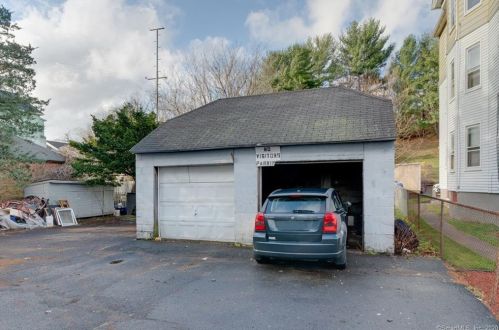 150 Gold St, New Britain CT  06053-3788 exterior