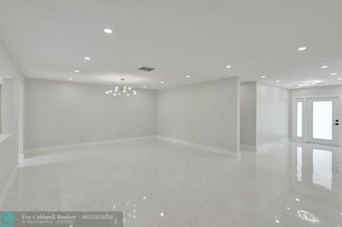 3850 36th Ave, Hollywood FL  33021-1900 exterior