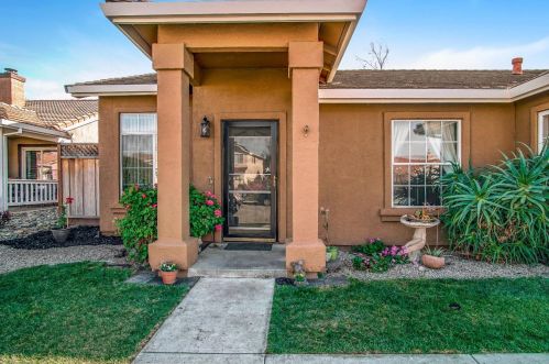 2175 Beachwood Ct, Hollister, CA 95023-7562