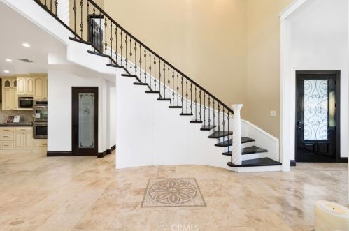 2340 Robinhood Pl, Orange CA  92867-1851 exterior