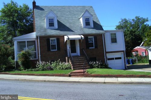 2111 Bunker Hill Rd, Washington, DC 20018-3225