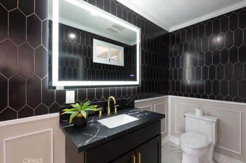 3841 Pacific Ave, Long Beach CA  90807-3227 exterior