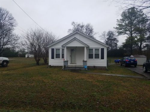 305 Chestnut Dr, Shelbyville, TN 37160-2403