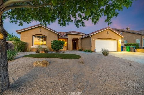 42524 Biscay St, Lancaster, CA 93536-4572
