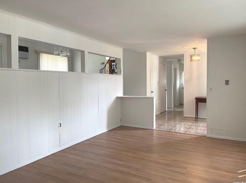 338 Wicks Ave, Babylon NY  11703-1511 exterior