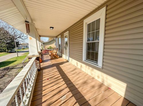 411 Fowlers Ln, New Lexington, OH 43764-9779