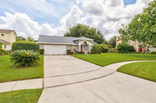 8051 Wellsmere Cir, Orlando, FL 32835-5361