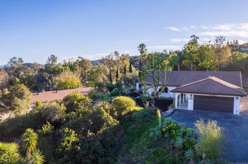 11382 Crazy Horse Dr, Lakeside CA 92040-1205 exterior