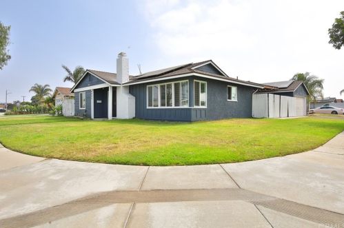8442 San Marino Dr, Buena Park, CA 90620-3013