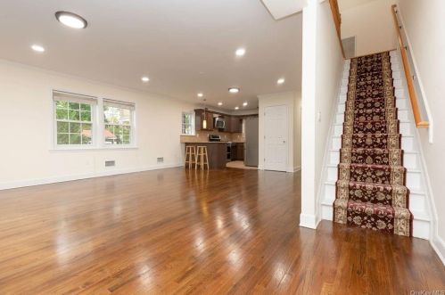 31 Warren St, New Rochelle NY  10801-6245 exterior