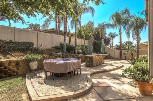 765 Windbound Ave, Beaumont CA  92223-7098 exterior