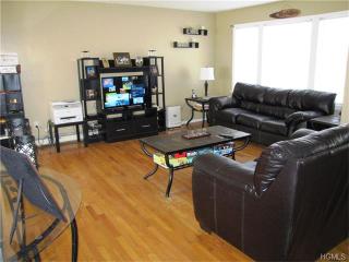 19 Palantine Ave, Newburgh NY  12550-4164 exterior