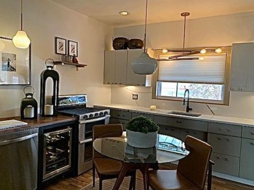 4068 Howley St, Pittsburgh PA 15224-1439 exterior