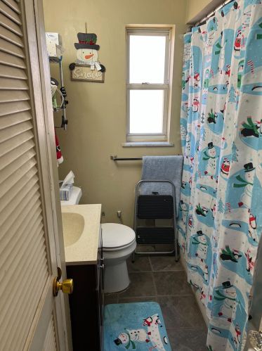 2430 Bremont Ave, Cincinnati OH 45237-4908 exterior