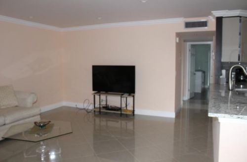 478 Burgundy J, Delray Beach FL  33484-5467 exterior