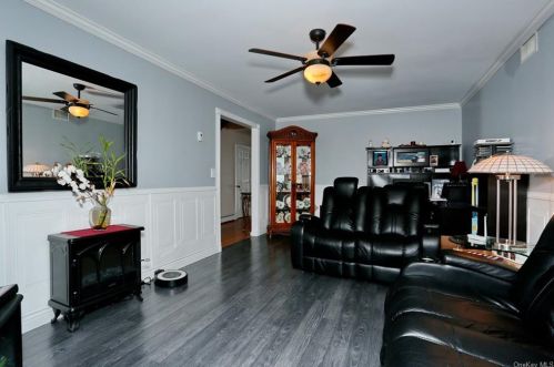 27 Larkin Ln, Garnerville NY  10923-1536 exterior