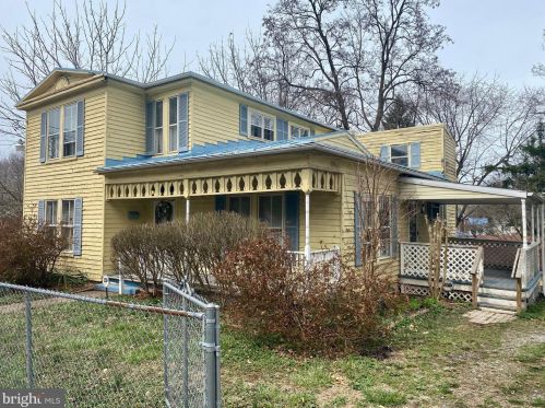 410 Washington St, Charles Town WV  25414-1078 exterior