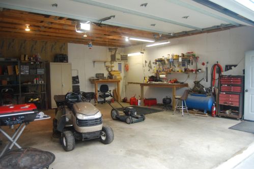 711 Harrison Ct, West Bend WI  53090-1800 exterior