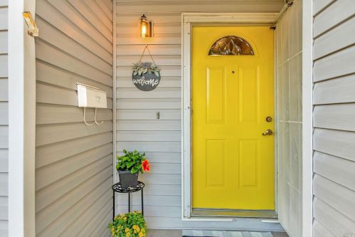 432 Michael Pl, Sebastopol, CA 95472-3209
