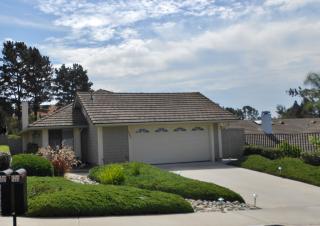 1984 Lemonwood Ln, Vista, CA 92081-9010
