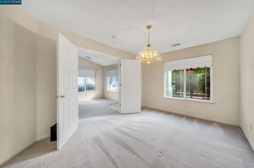 1256 Walnut Meadows Dr, Oakley, CA 94561-3148