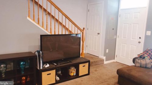 1403 Shippen Ln, Washington, DC 20020-2902